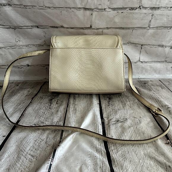 Liz Claiborne Beige Snake Skin Patterned Crossbody Bag - Picture 2 of 6